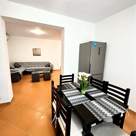 A&a Apartment's Landhaus Vlorë